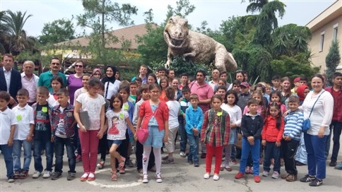 Devletin Şevkat Eliyle Yetim Ve Öksüz’ün Başı Okşandı