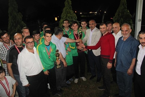 Akyazı Akın Spor Şampiyonluğunu Kutladı 