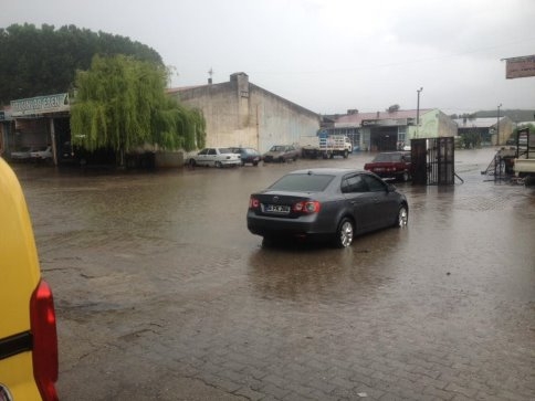 Akyazı Su Altında Kaldı