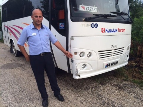 Önüne Atlayan Otomobile Böyle Çarptı