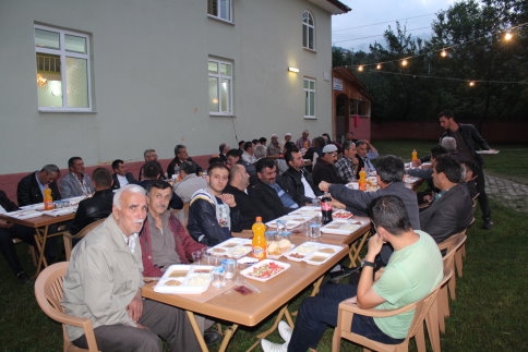 Durmuşlar Mahe Halkı İftarda Bir Araya Geldi