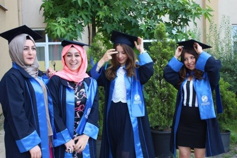 Akyazı MYO’da Mezuniyet Heyecanı