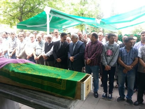 Nazlı Sarı vefat etti