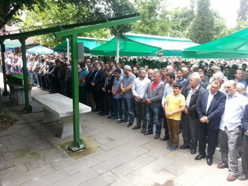 Nazlı Sarı vefat etti