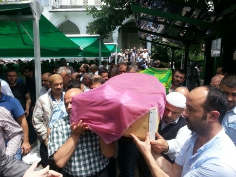 Nazlı Sarı vefat etti