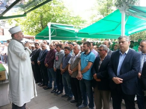 Nazlı Sarı vefat etti