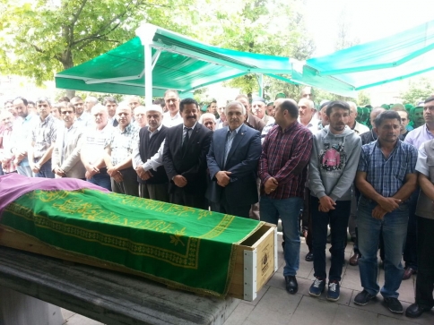 Nazlı Sarı vefat etti