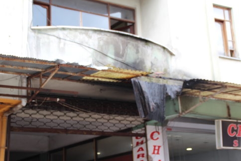 Akyazı Merkezde Korkutan Yangın