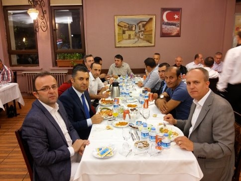 Ankara'da Görev Yapan Akyazılılar İftarda Bir Araya Geldi 