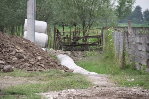 Çatalköprü Mahesine Büz Döşeme Çalışması Başladı