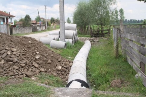 Çatalköprü Mahesine Büz Döşeme Çalışması Başladı