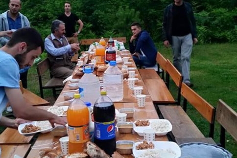 Gençler Biraraya Gelip İftar Yaptı