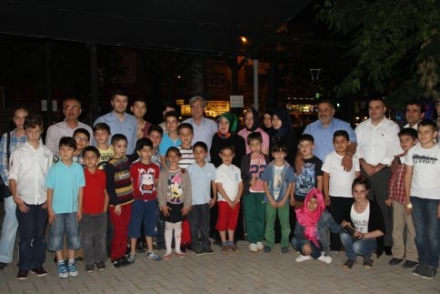Başkan Akcan Çocuklarla İftarda Buluştu
