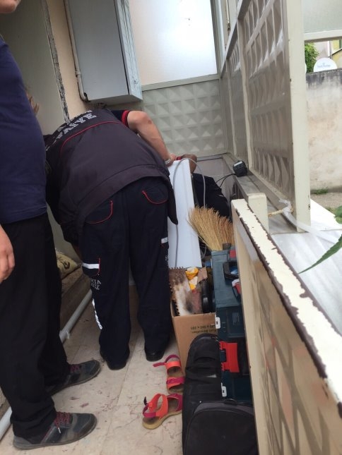 Çamaşır Makinesine Giren Kediyi İtfaiye Kurtardı