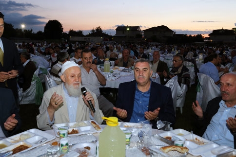 Akyazı Büyükşehir İftarında Buluştu