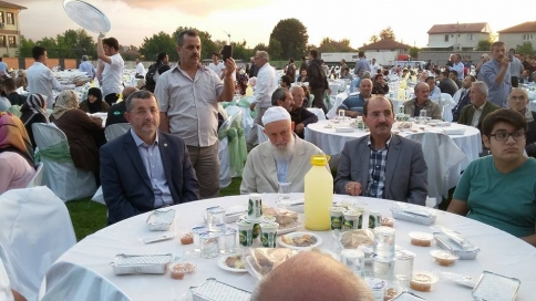 Akyazı Büyükşehir İftarında Buluştu