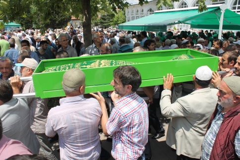 Merhum Nihat Özmert Defnedildi
