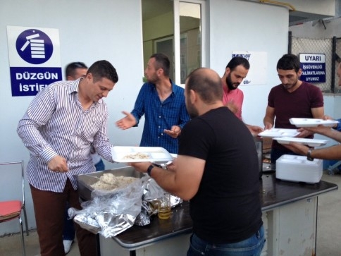 Akyazı SASKİ çalışanları İftarda Buluştu