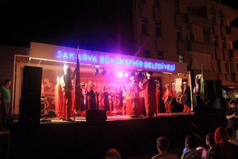 Mobil Etkinlik Tırı Akyazıdaydı