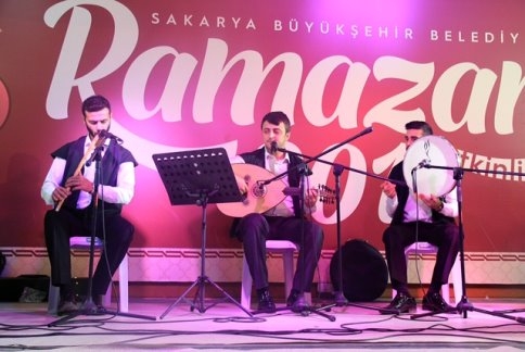 Mobil Etkinlik Tırı Akyazıdaydı