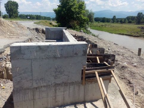 Yeni Köprüde Çalışmalar Sürüyor