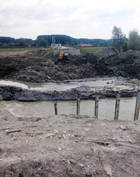 Yeni Köprüde Çalışmalar Sürüyor