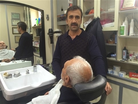 Akyazı'da Berberler Pazar ve Pazartesi Günü Açık