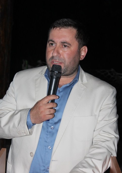 Abdullah Mert Ak Partililere İftar Yemeği Verdi