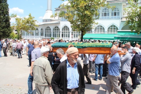 Nurhayat Papatya Defnedildi