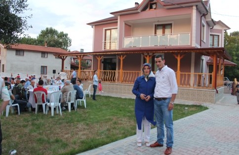 Bayraktar Masaj Salonu 500 Kişiye İftar Verdi