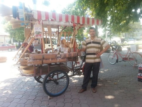 Dört Kuşaktan Beri Tahta Kaşık Satıyor