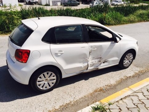 Bayan Sürücü Motosiklete Çarptı