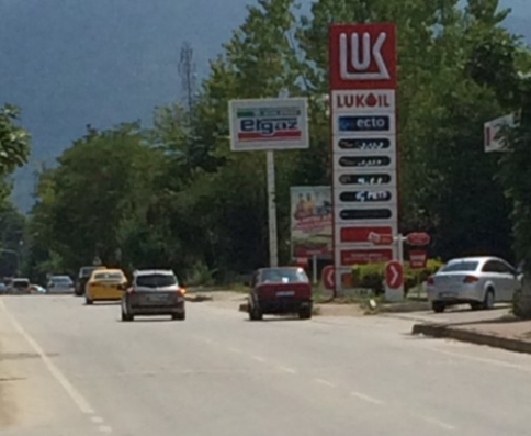 Aynı İstikamete Giden İki Otomobil Çarpıştı 1 Yaralı 