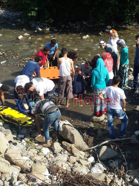 Patpat Dereye Uçtu 4 Yaralı