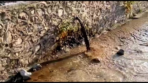 Dereye Lağım Suyunu Böyle Boşaltıyorlar