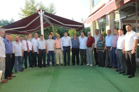 Karapürçekli Muhtarlardan Kaymakam İzci'ye Veda Yemeği