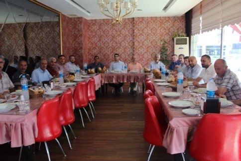 Karapürçekli Muhtarlardan Kaymakam İzci'ye Veda Yemeği