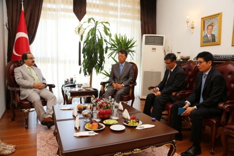 Başkonsolos Jeon Vali Coş’u ziyaret etti