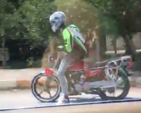 Biz Ne Yaptığını Anlayamadık Birde Siz Bakın