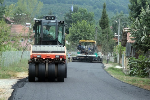Altındere Mahesi Asfaltlanıyor