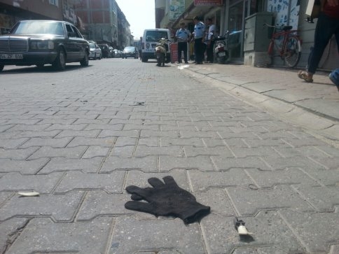 Akyazı'da Servis Elemanı Kaza Yaptı