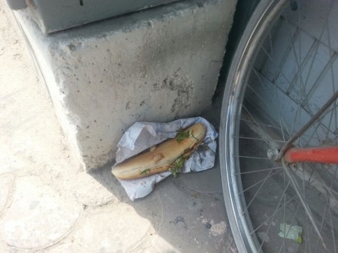 Akyazı'da Servis Elemanı Kaza Yaptı