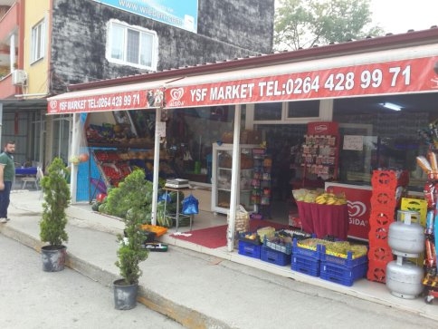 Arka Camdan Girip 15 Bin TL'lik Hırsızlık Yaptılar