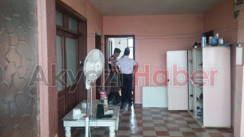 Gürcistan Uyruklu Bir Kişi Misafir Geldiği Evde Ölü Bulundu