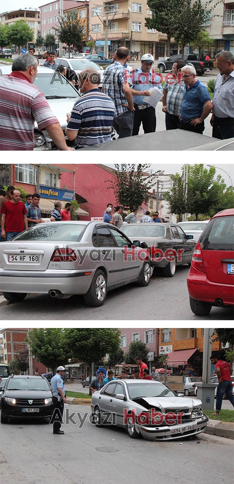 Merkez Yeni Cami'de Zincirleme Trafik Kazası