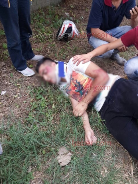 Motosikletle Kavaklığa Girdiler 2 Yaralı