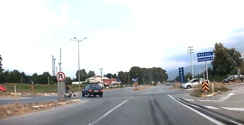 Batakköy Kavşağında Kazaya Ramak Kala