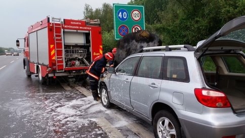 Libya Konsolosluğuna Ait Araç Alev Aldı