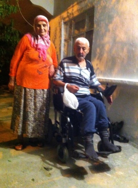 İhtiyaç Sahibi Vatandaşa Tekerlekli Sandalye Verildi