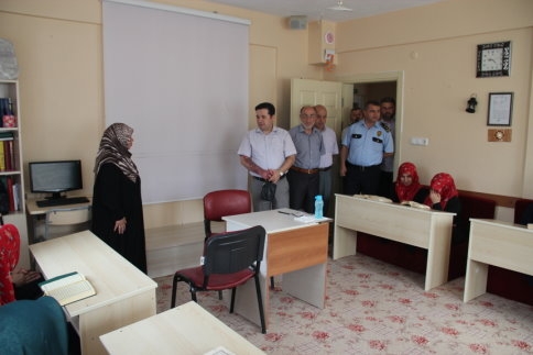 Kaymakam ve ekibinden Kur’an Kursuna ziyaret    